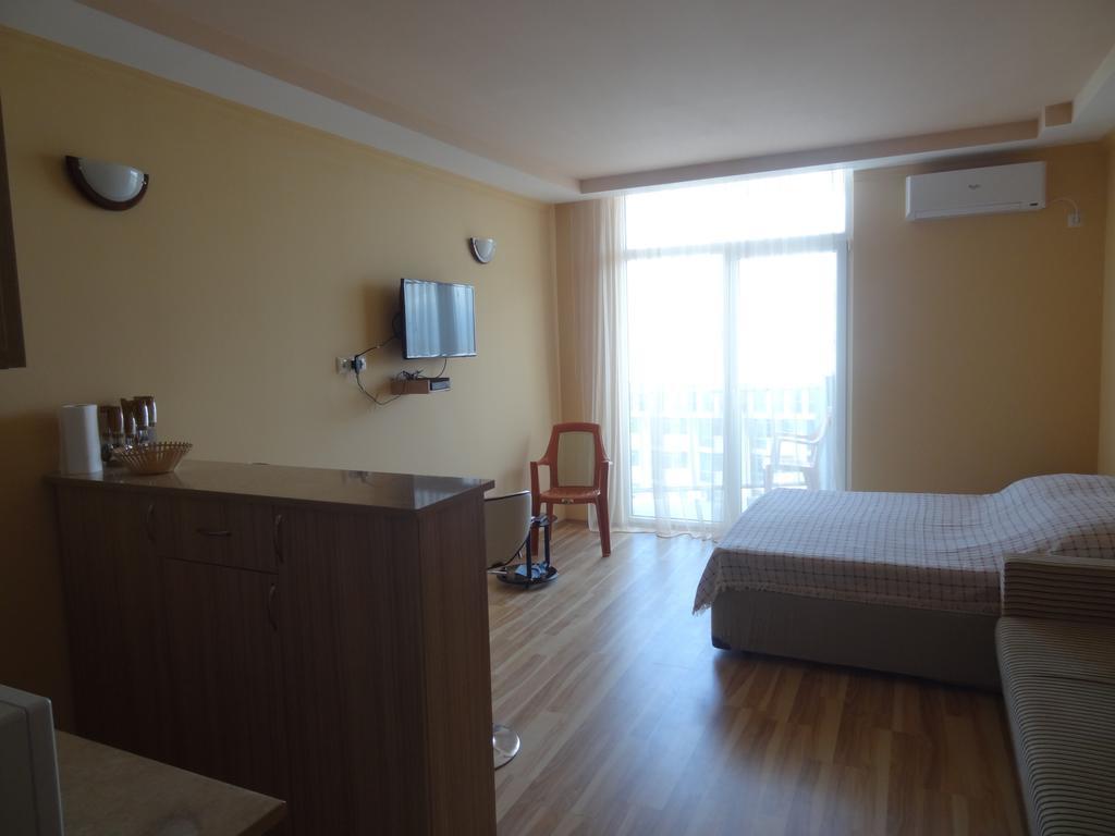 Apartment On Khimshiashvili 巴统 外观 照片