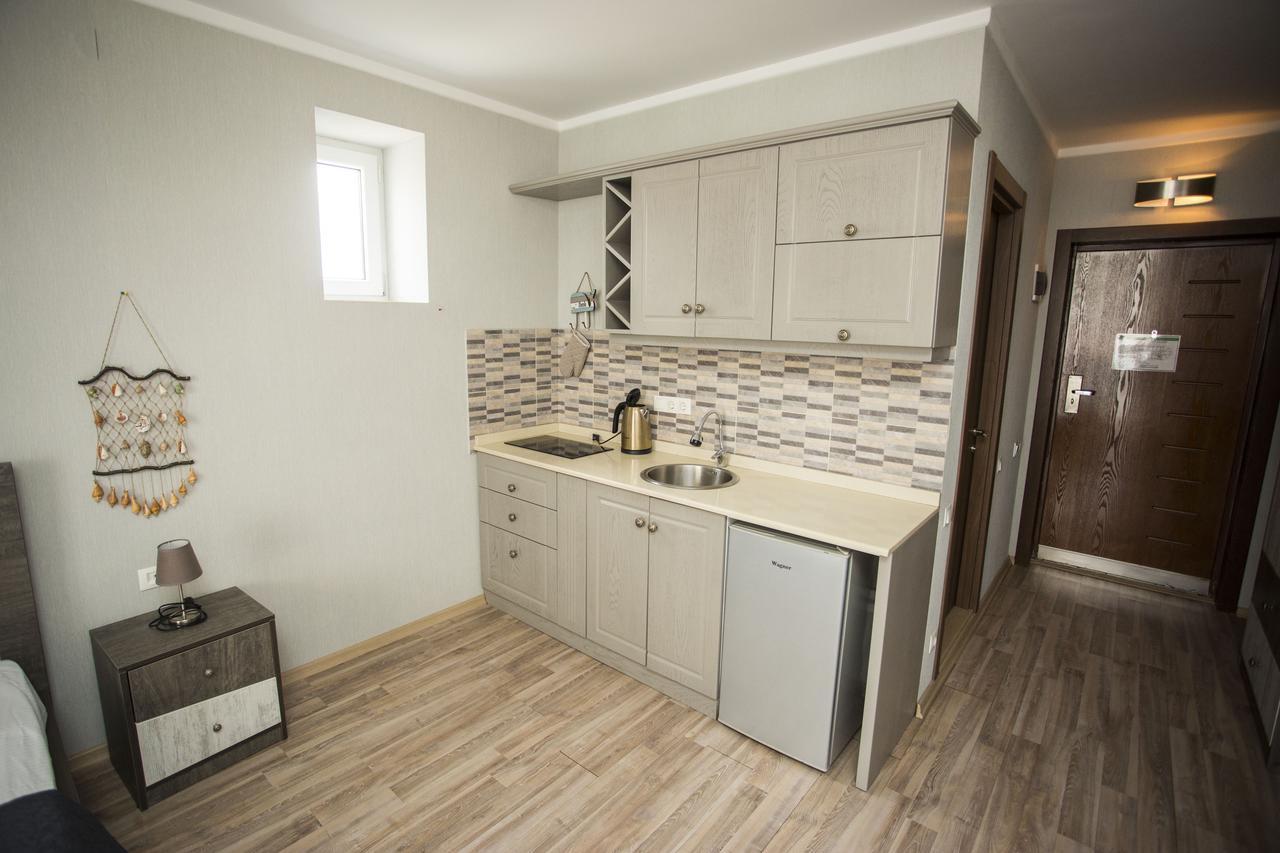 Apartment On Khimshiashvili 巴统 外观 照片